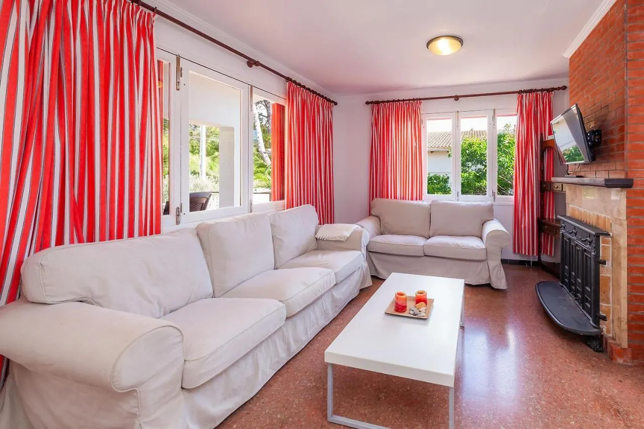Guest house Es Pins Hotel Font de sa Cala